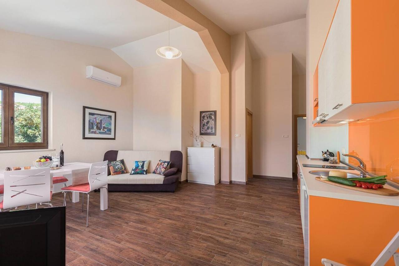 E&T Apartments With A Beautiful Pool Rabac Εξωτερικό φωτογραφία