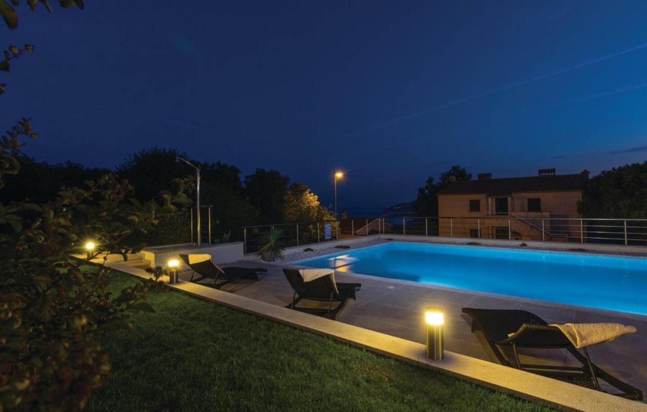 E&T Apartments With A Beautiful Pool Rabac Εξωτερικό φωτογραφία