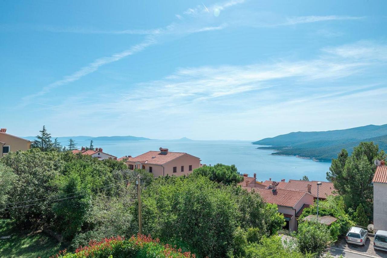 E&T Apartments With A Beautiful Pool Rabac Εξωτερικό φωτογραφία