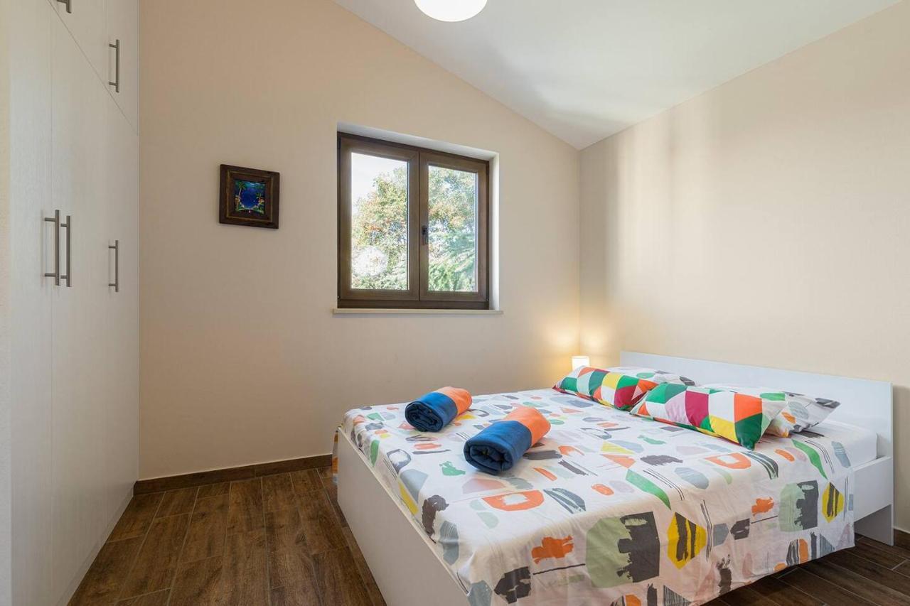 E&T Apartments With A Beautiful Pool Rabac Εξωτερικό φωτογραφία